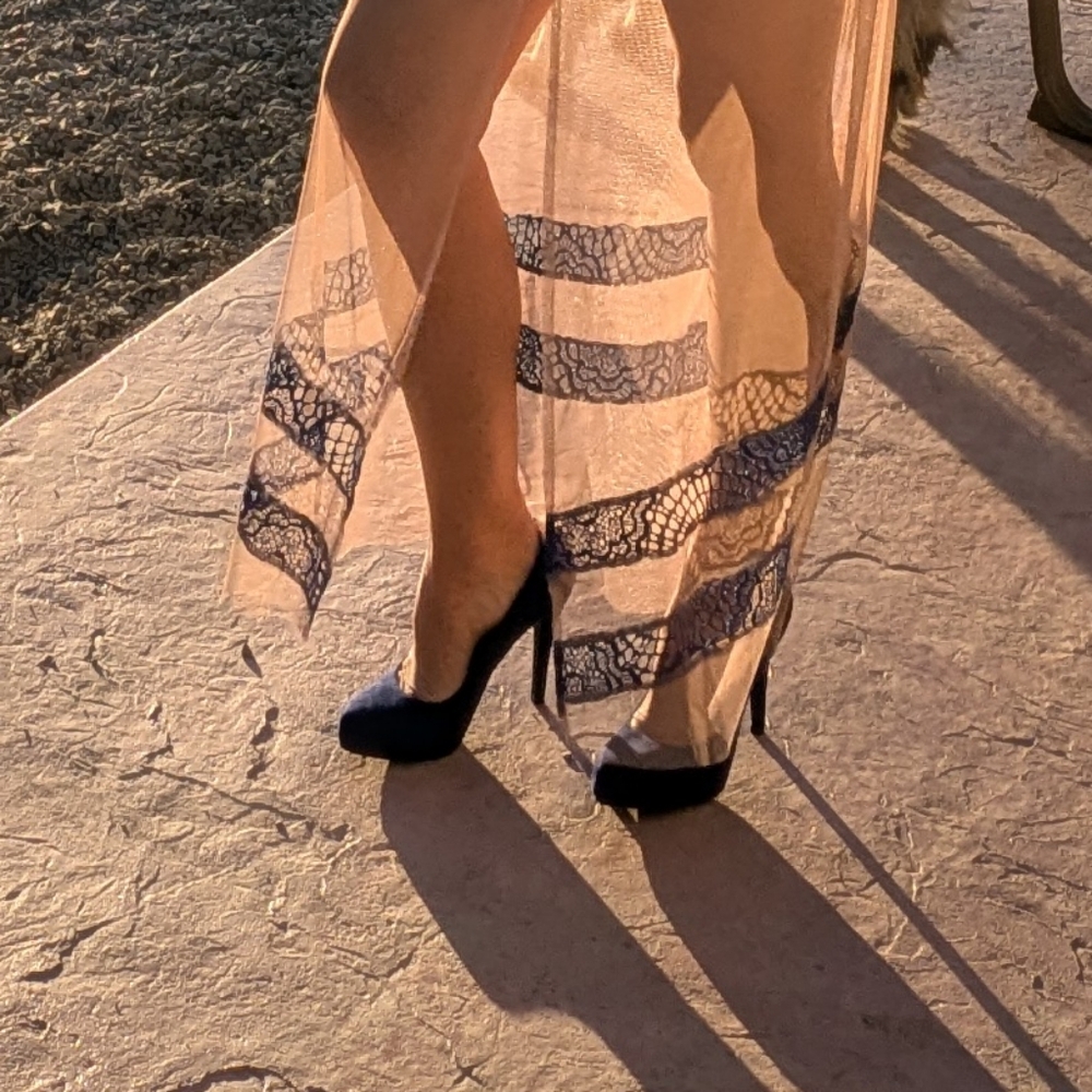 Blue pumps